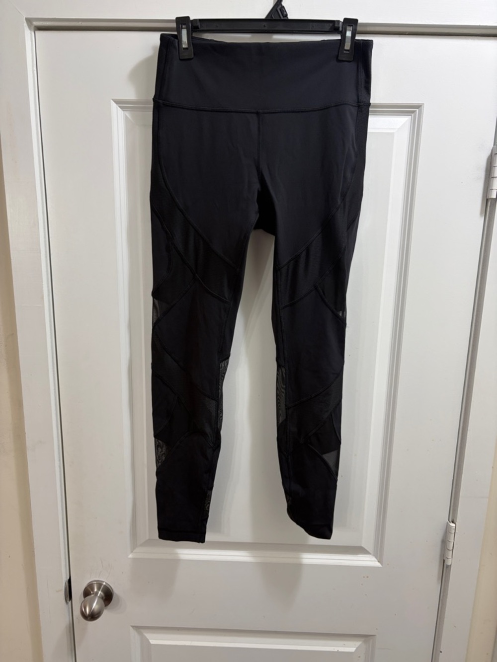 Lululemon Black Mesh Panel High-Waist Leggings sz 10
